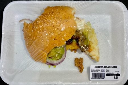 Ensaio fotográfico com sobra de comida