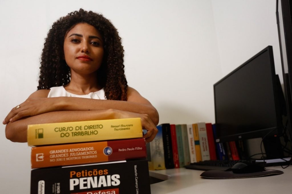 Advogada Maria do Amparo Bezerra Almeida quer votar nas eleições da OAB-GO mesmo inadimplente