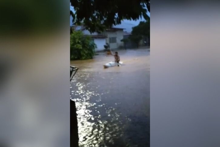 Chuva alagamento goias simolandia