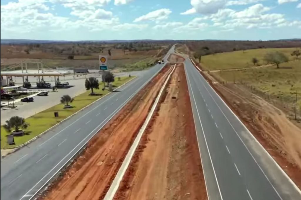 obra rodovia goias