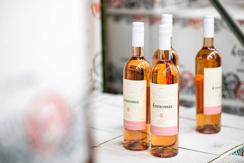 garrafas de vinhos