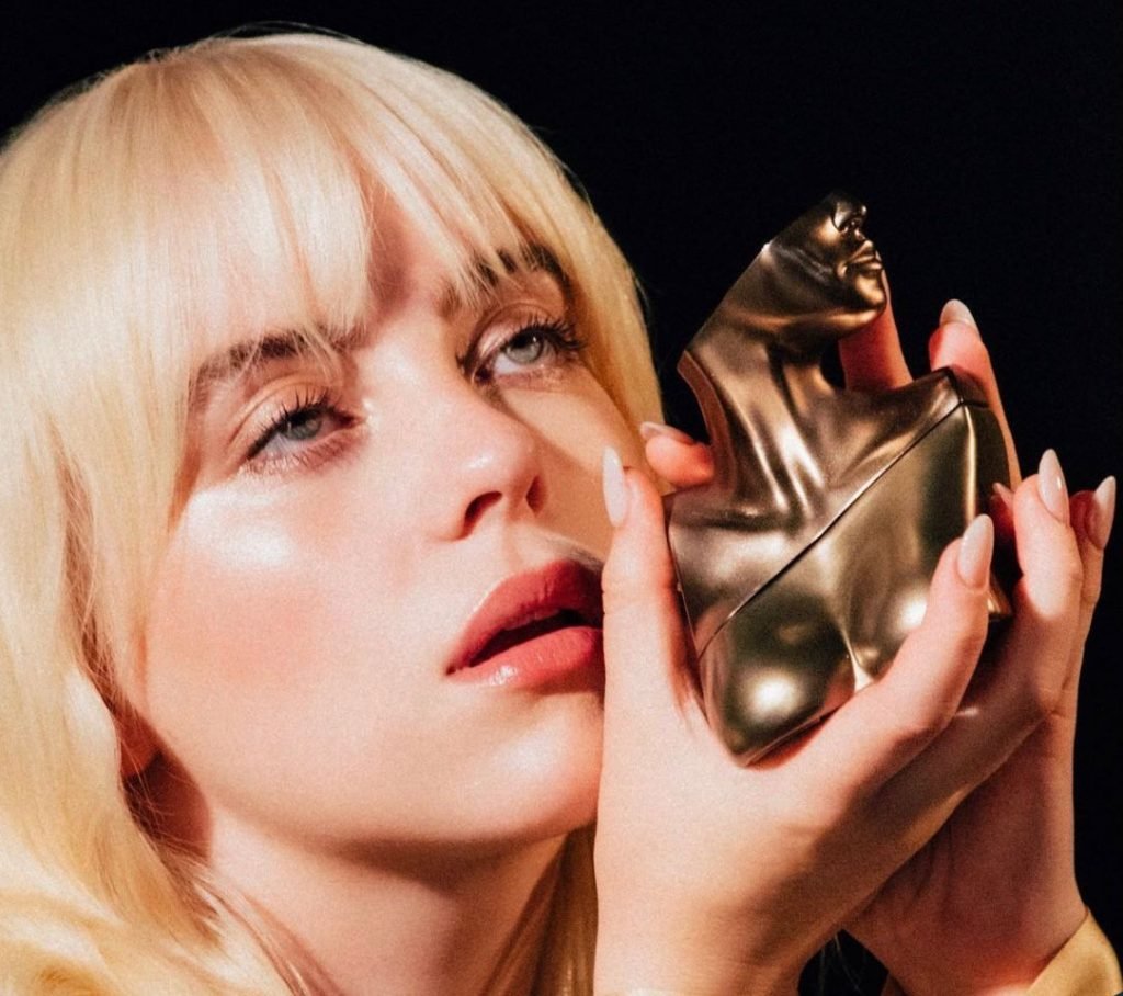 Primeiro perfume Billie Eilish