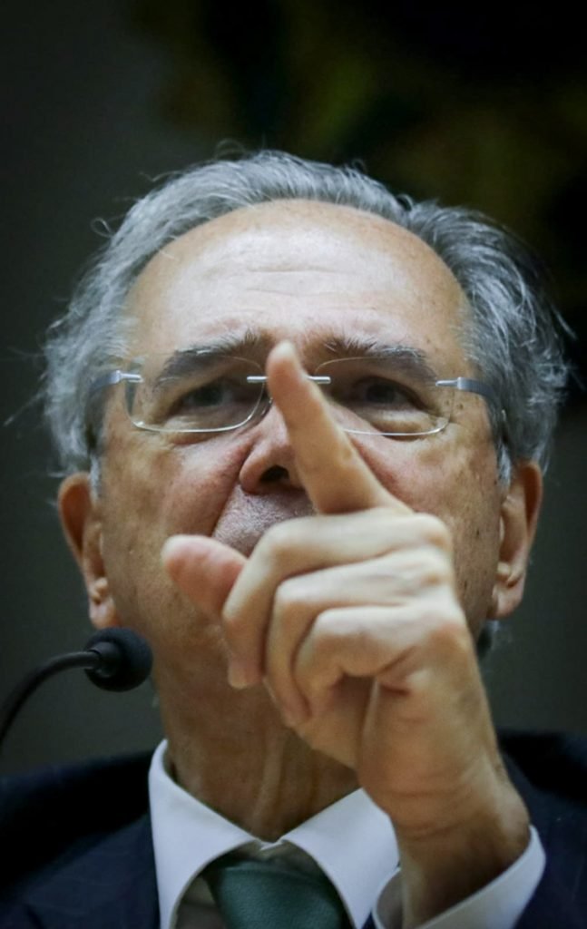 Paulo Guedes em coletiva de imprensa