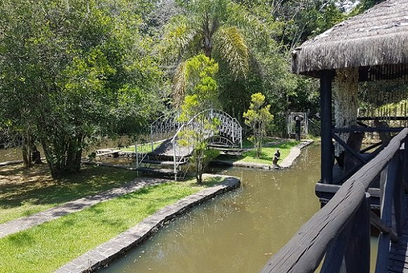 Um lago com ponte foi construído na fazenda de traficante do PCC em SP