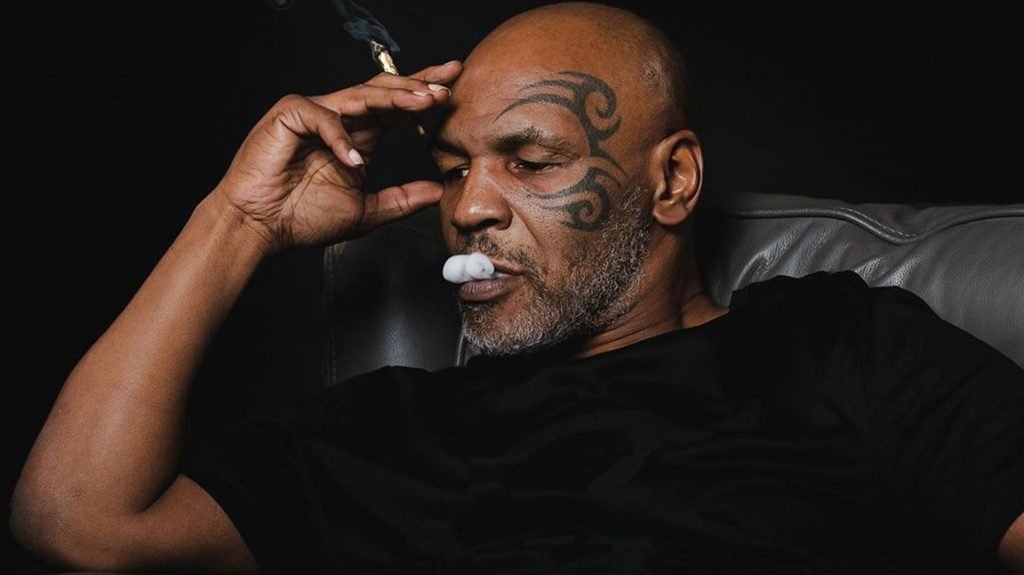 Foto colorida de Mike Tyson