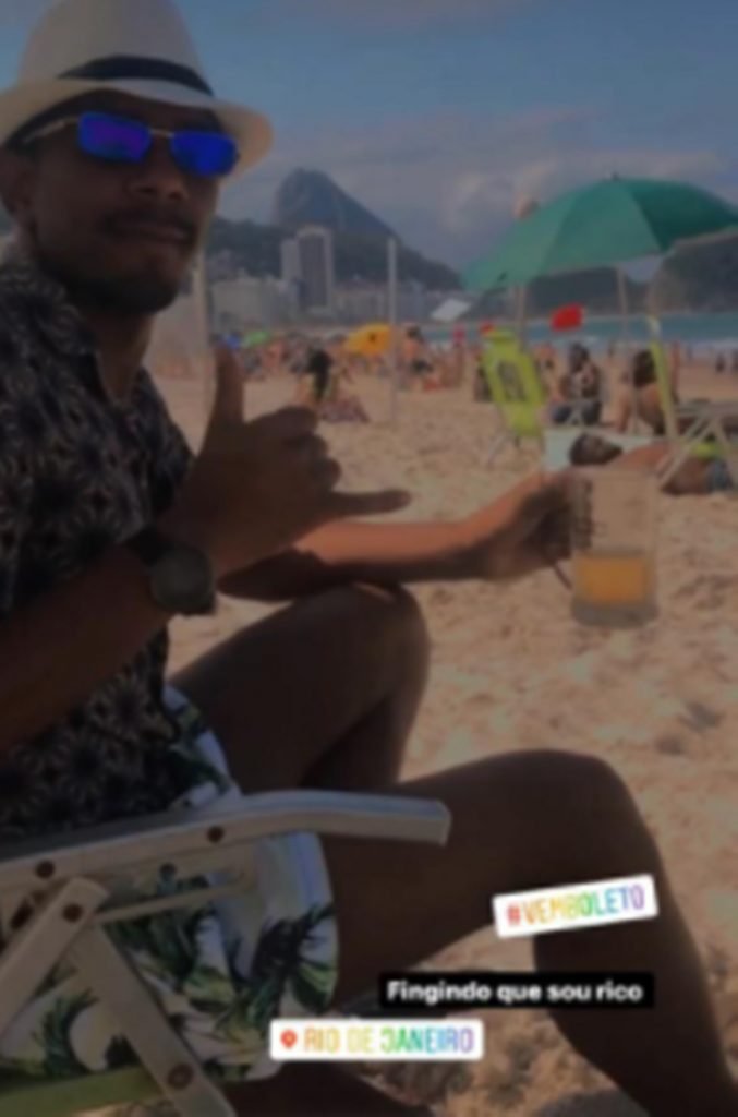 Homem na praia