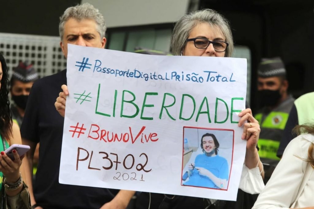 Protesto contra passaporte da vacina em SP