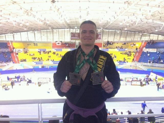 Dener Zulato é lutador de jiu-jitsu há quase 10 anos e participou de campeonatos
