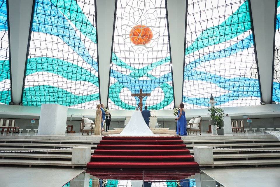 22/10/2021. Brasília-DF. Casamento Marina Nardelli e Rafael Barbosa na Catedral de Brasília. Fotos: Arthur Menescal/Especial Metrópoles