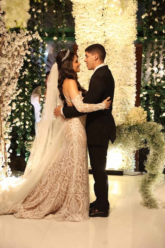 Zé Vaqueiro e Ingra se casam em Fortaleza