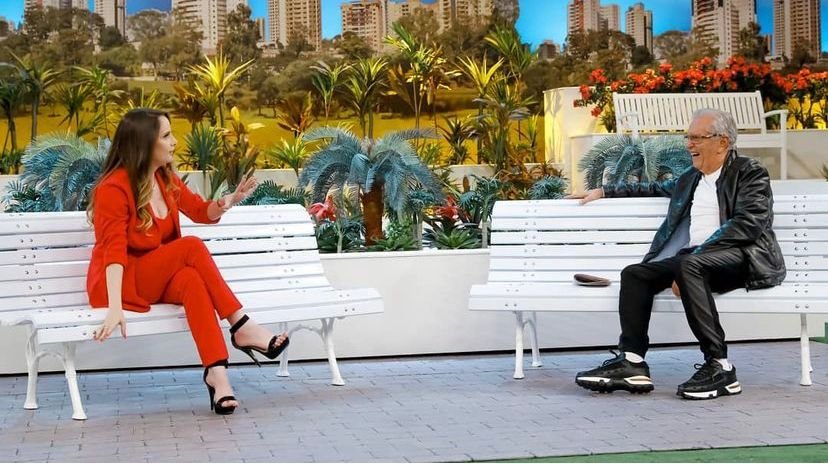 Mhel Marrer usou Praia Grande, que fica no litoral de São Paulo, como tema de um quadro em A Praça É Nossa, no SBT