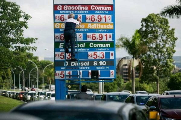 Aumento da gasolina no DF