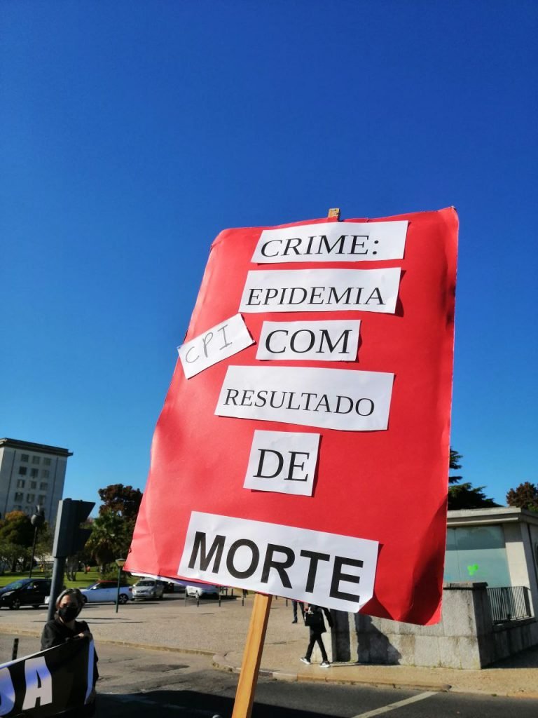 Manifestação contra ministro da Saúde, Marcelo Queiroga, em Lisboa, Portugal3