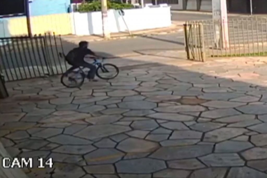 ladrao bicicleta goias