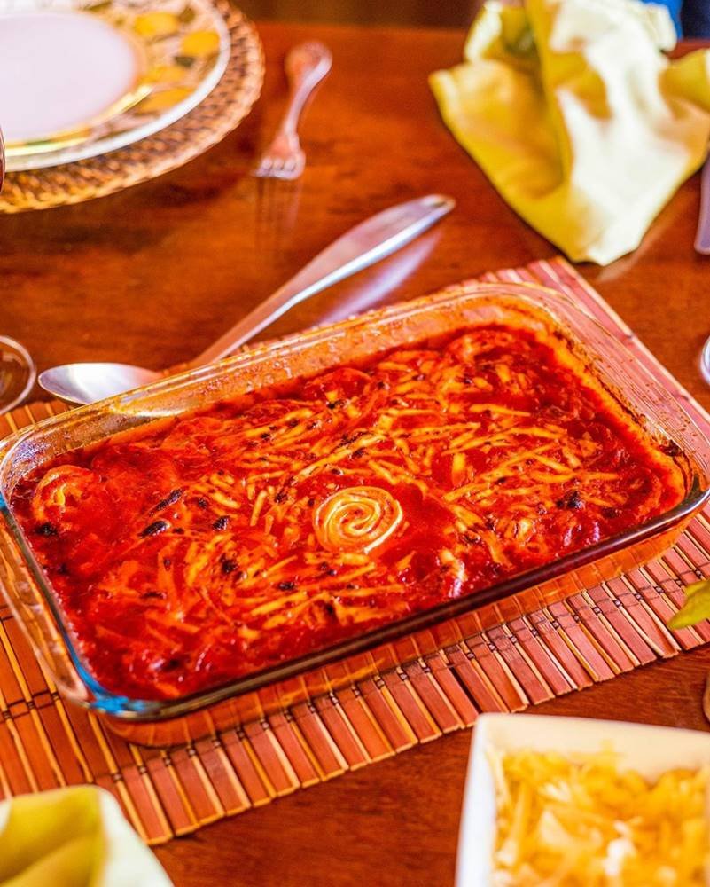 Rondelli de presunto e queijo ao molho sugo