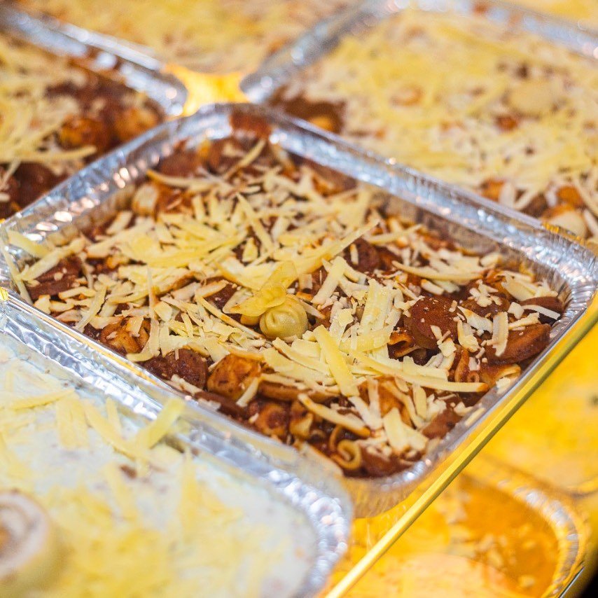 Saccotinni com recheio de frango e molho matriciana