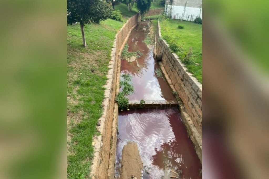 Rio vermelho em Morungaba (SP)