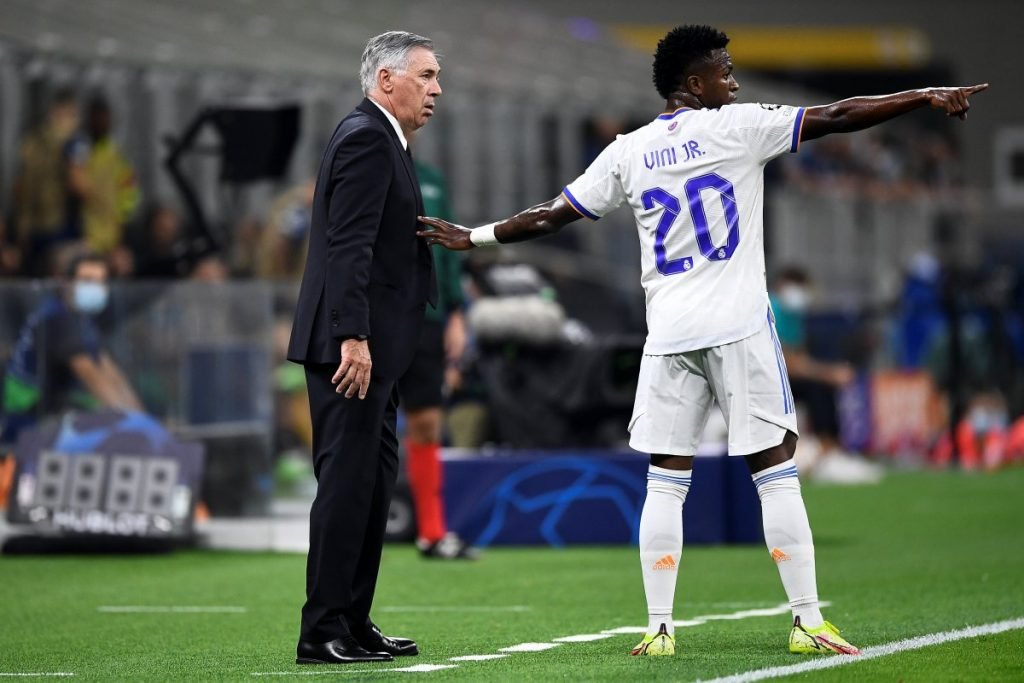 Vinicius Jr e Carlos Ancelotti