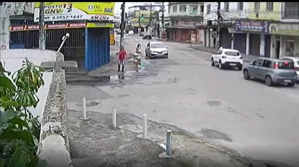 Mecânico é roubado quando passeava com Porsche de cliente em Nova Iguaçu (8) (1)