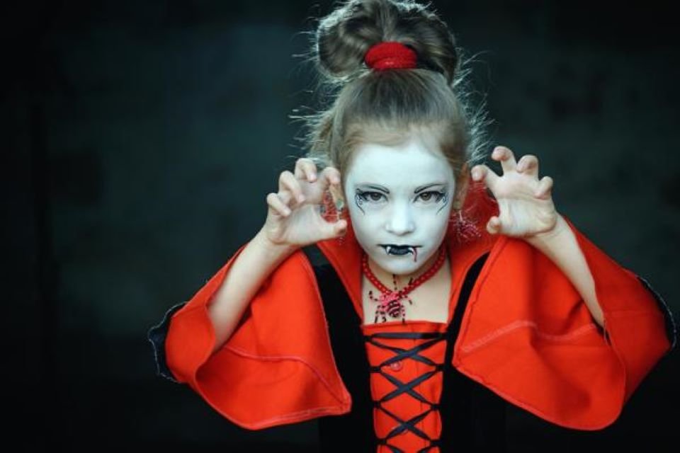 Preços baixos em Fantasias Infantil de Vampiro e Criança