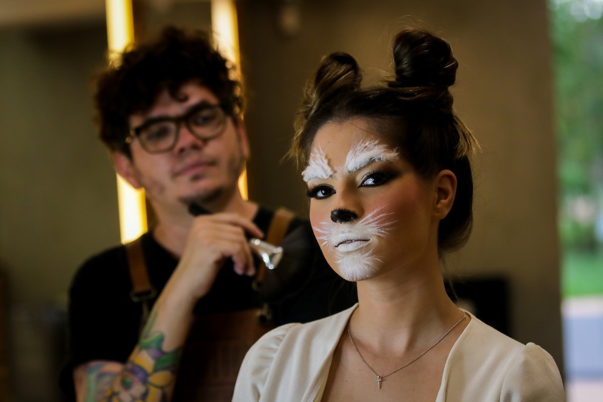 Paulo Lobo ensina a fazer uma produção de gatinho para o Halloween