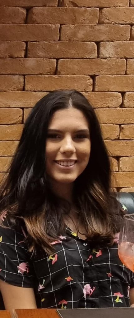 Sabrina Freitas Cartaxo Araujo Pereira, 16 anos, desaparecida