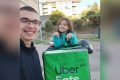 Entregador acusa iFood de plagiar recado da filha que viralizou na web