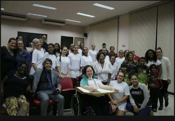 Atrofia Muscular Espinhal exige cuidado amplo para ganho em qualidade de vida