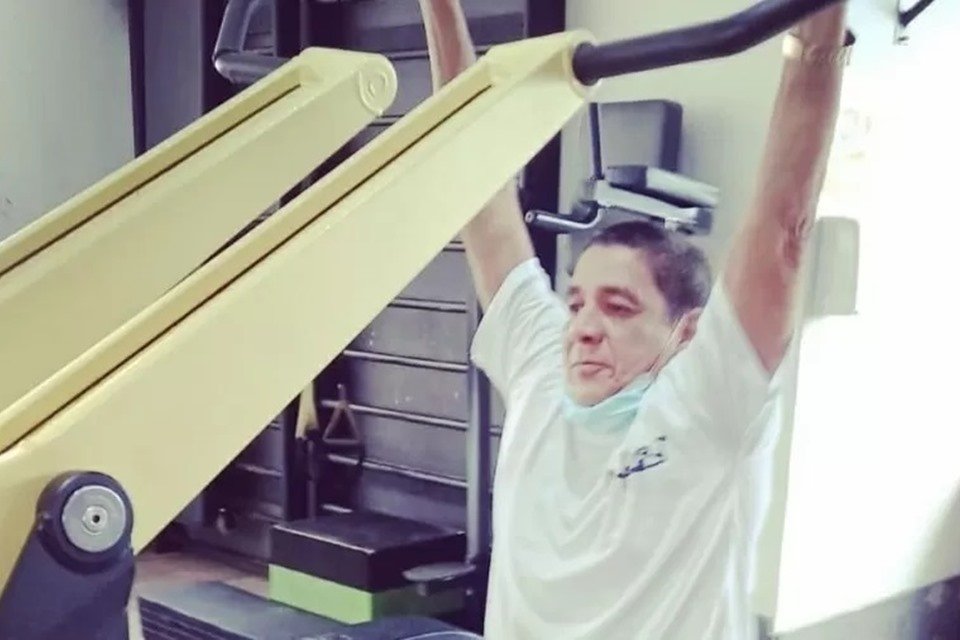 Zeca Pagodinho na academia