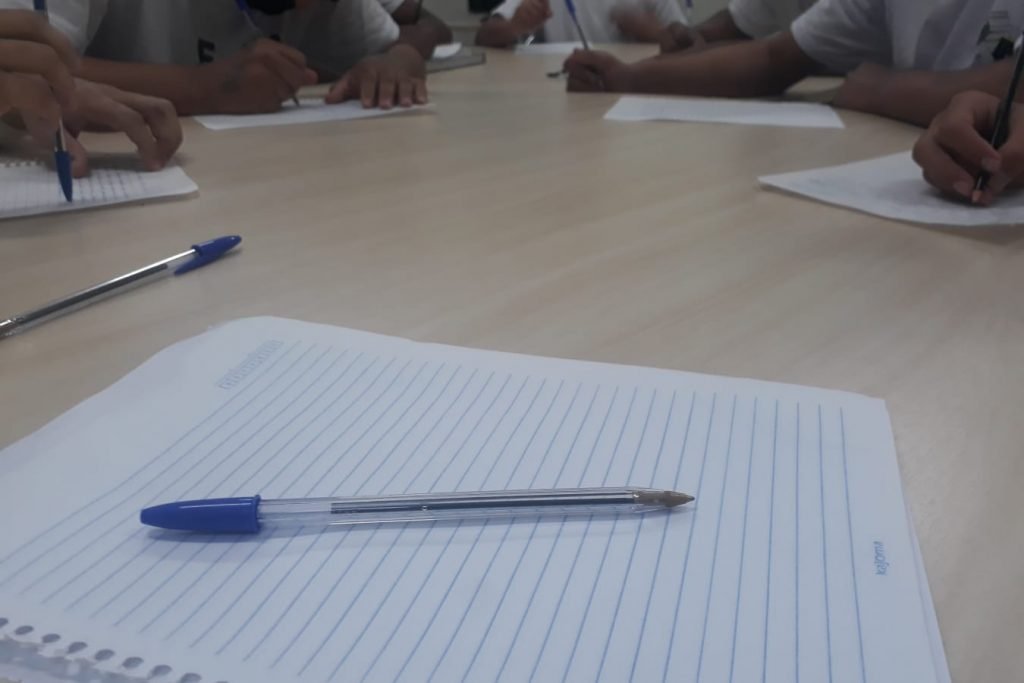 Projeto Palavras que Libertam, criado pelo escritor Binho Cultura