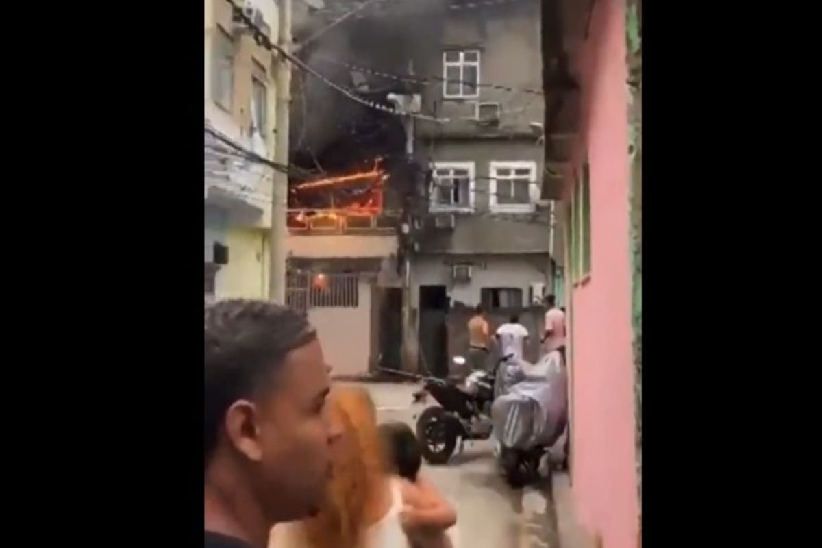 Explosão do laboratório do tráfico abre