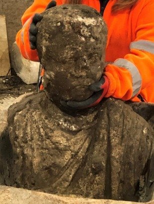 Busto masculino completo