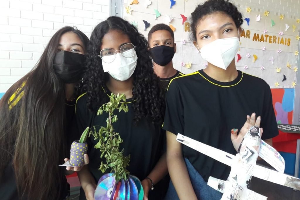 Ressignificar materiais