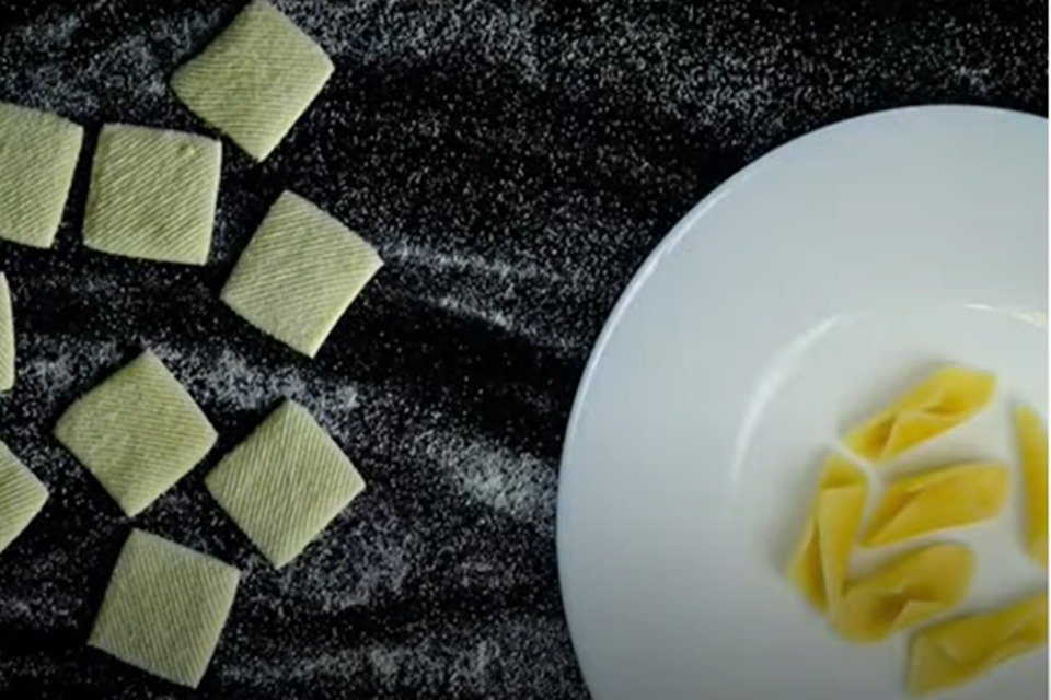 Conheça o macarrão que muda de forma ao cozinhar. Veja vídeo
