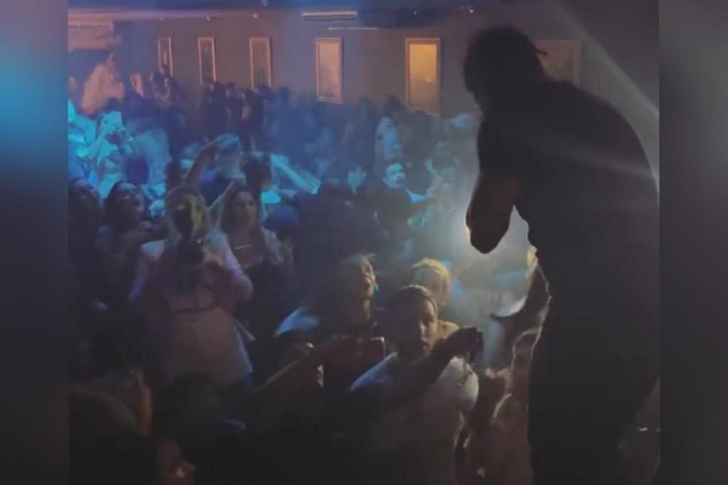 Show de Nego do Borel lota casa de show na Barra