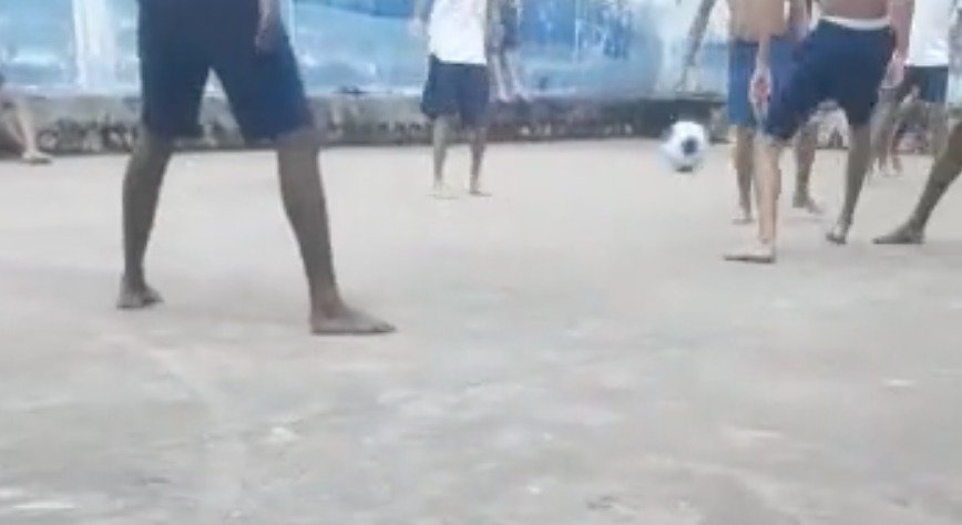 Presidiário blogueiro apresenta o futebol da cadeia