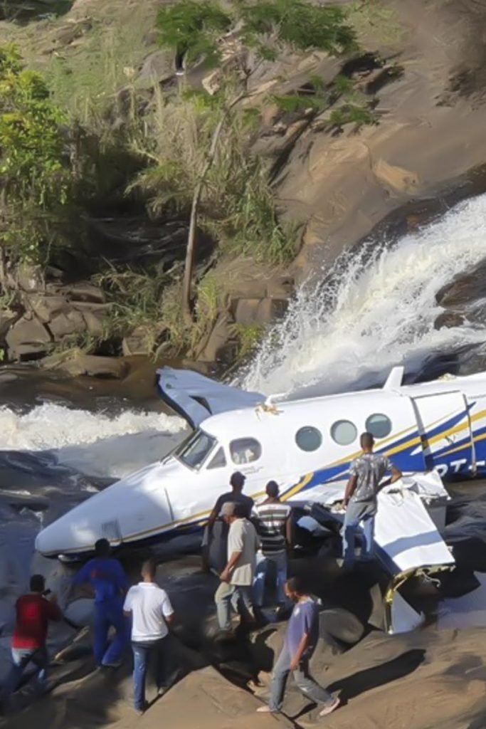 queda aviao marilia mendonça minas gerais MG 6
