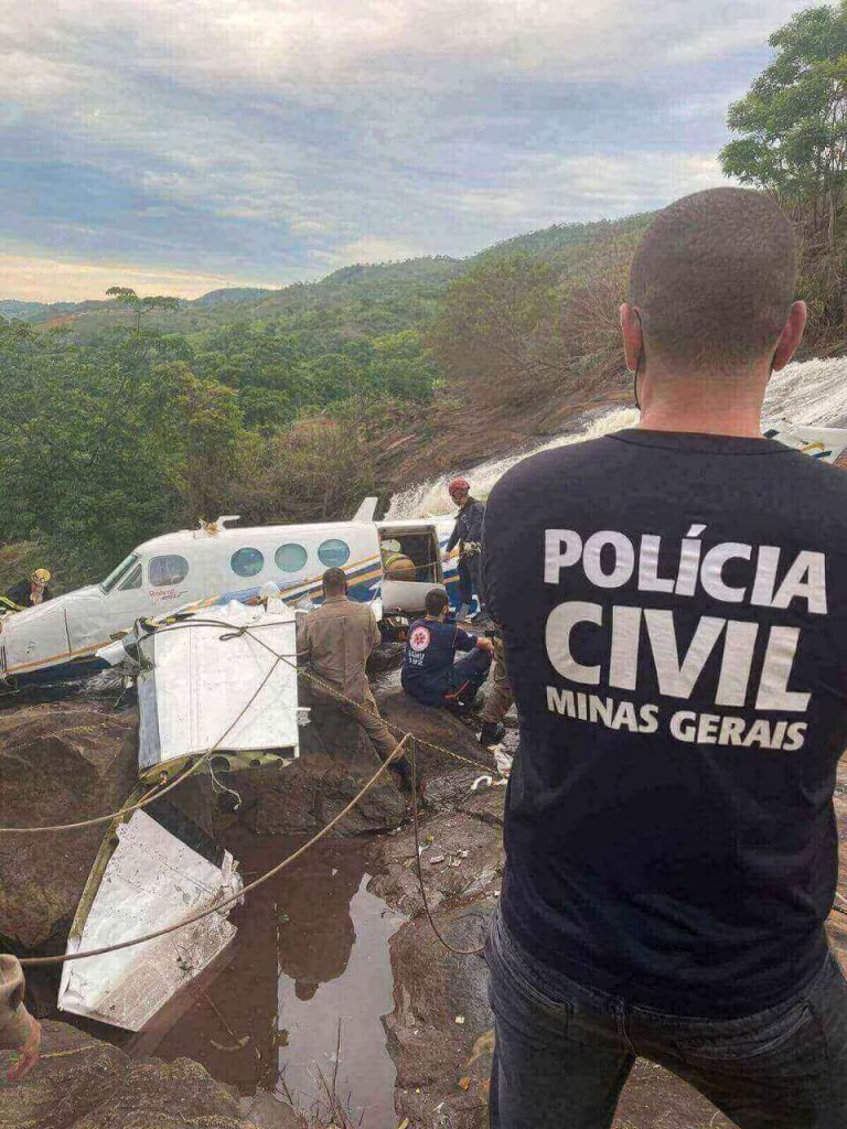 Corpo de Bombeiros de Minas Gerais confirmou a morte da cantora
