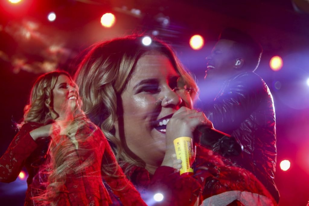 cantora Marília Mendonça durante show