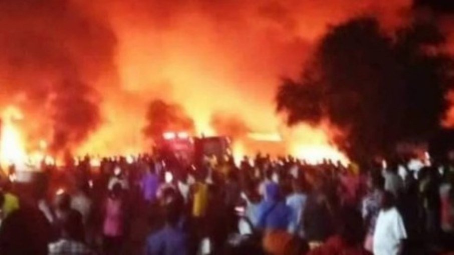 Explosão de caminhão-tanque deixa mais de 90 mortos em Serra Leoa