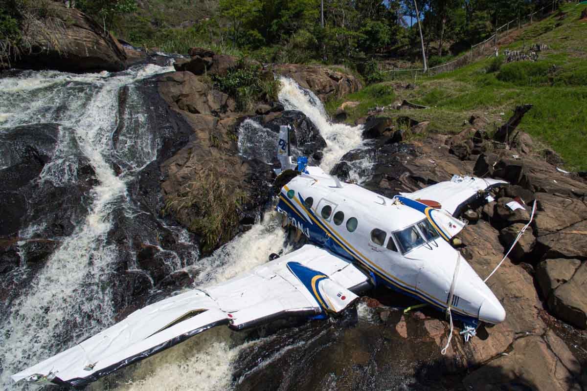 MPT investiga proprietária de avião onde estava Marília Mendonça