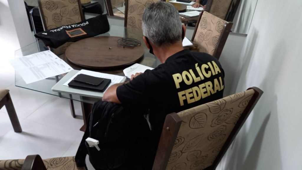 Agentes da Polícia Federal