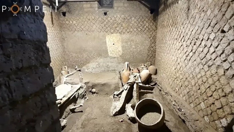 Arqueólogos descobrem quarto de escravos em Pompeia. Veja vídeo