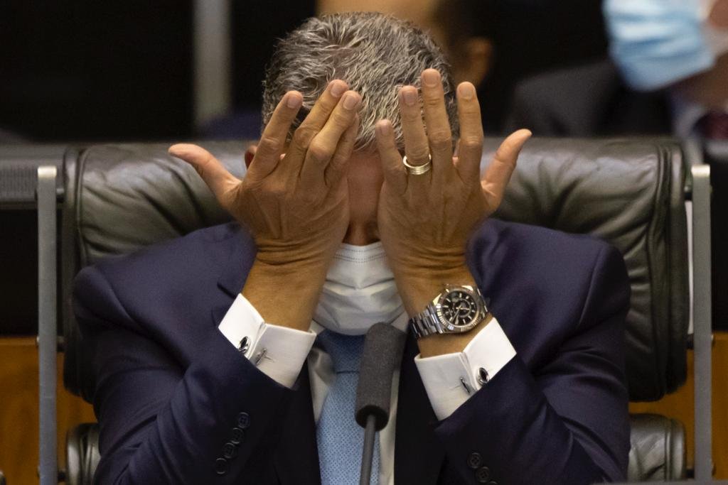 Presidente Arthur Lira durante a votação do último destaque antes do 2• turno da PEC dos Precatórios