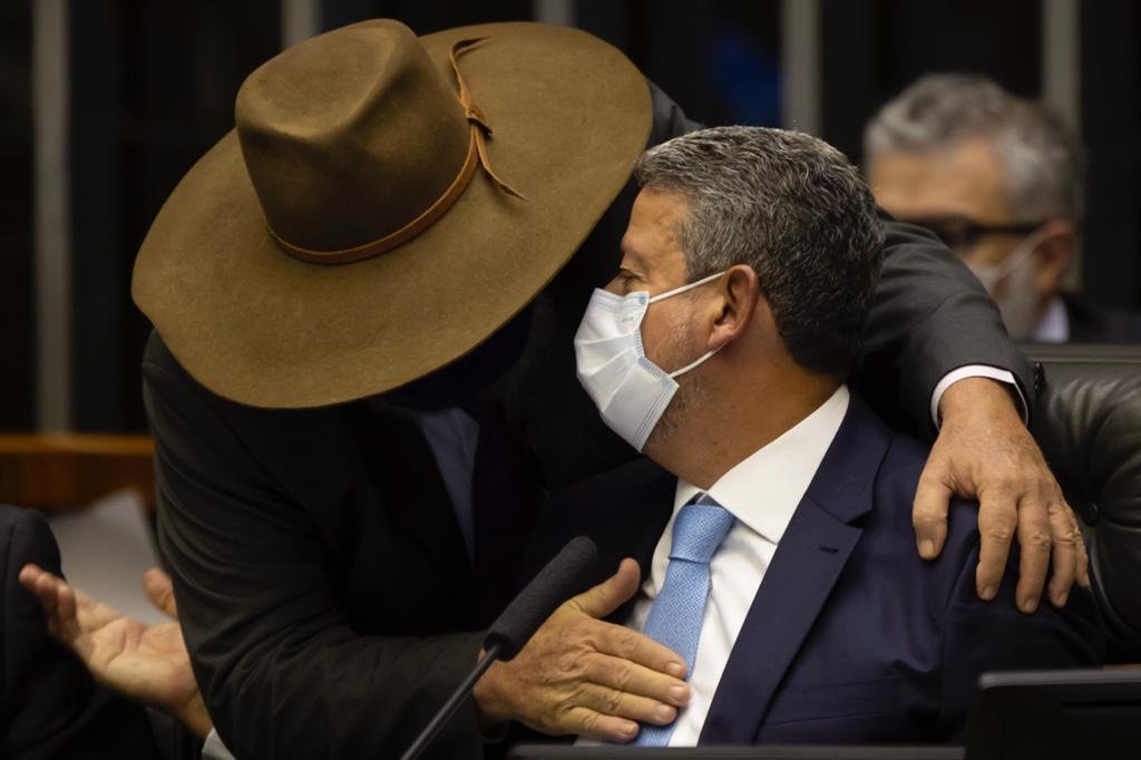 Presidente Arthur Lira durante a votação do último destaque antes do 2• turno da PEC dos Precatórios