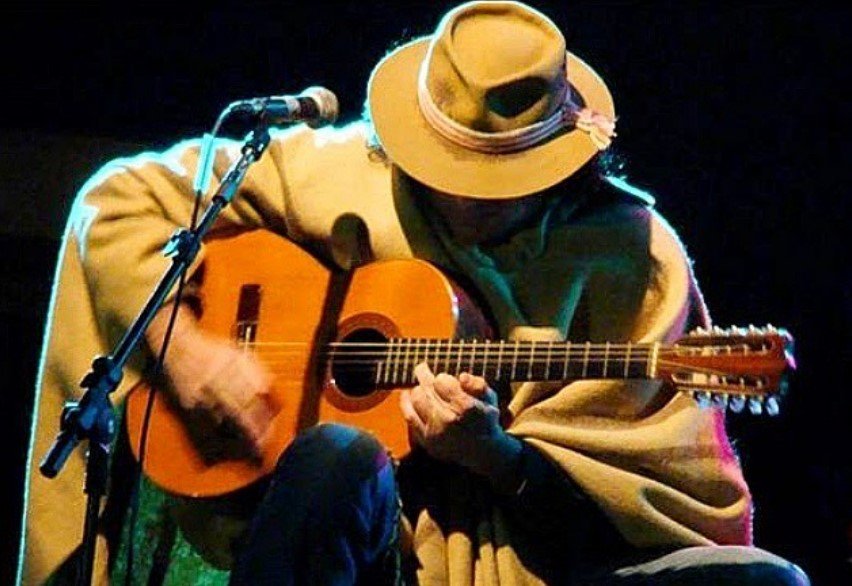 Golpistas vendem ingressos na para show fake de Almir Sater