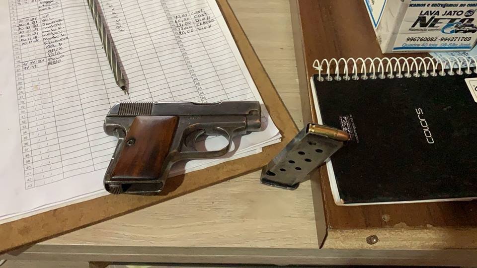 Famílias do crime que falsificavam placas de carro são alvo da polícia