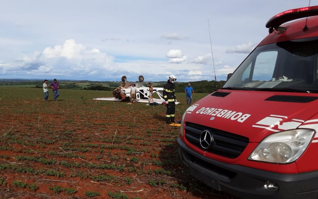 goias queda de aviao