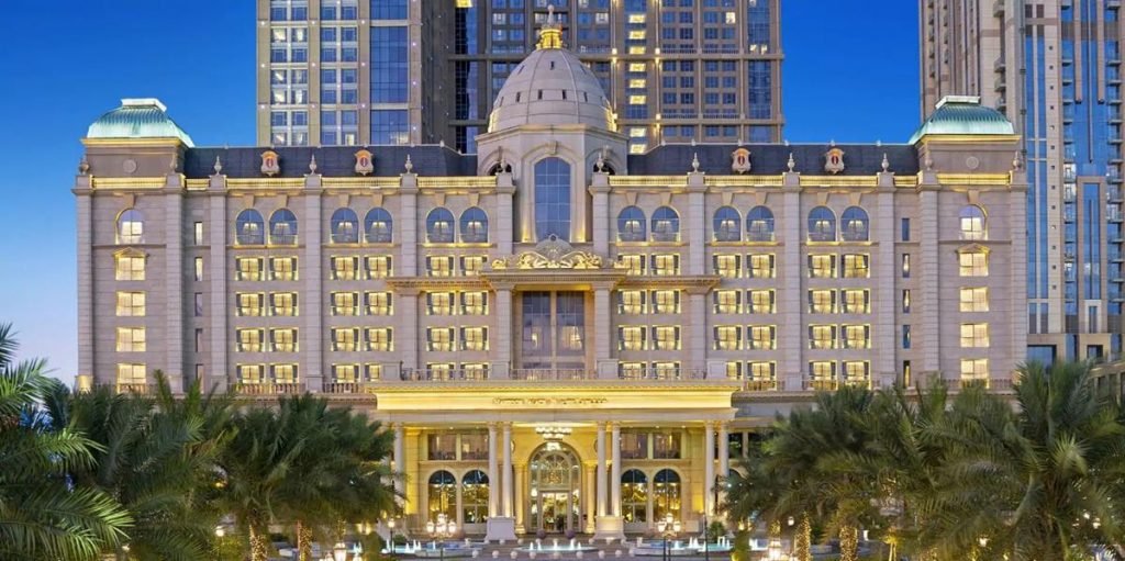 Bolsonaro vai ficar no Habtoor Palace nos Emirados Árabes