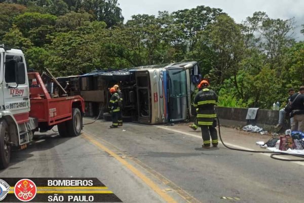 Acidente de ônibus deixou seis mortos